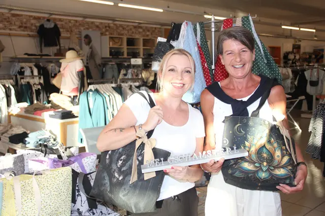 Nina Peter präsentierte auch ihre Taschen. | Foto: treilaf