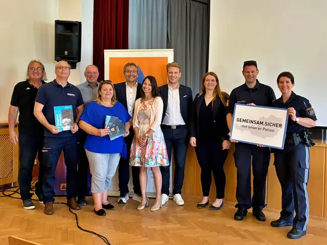 (v.l.) Csögl Dietrich, Martin Bierbauer, Günter Prünner, Isabella Radatz-Grauszer, Lukas Pavitsich, Eveline Kath, Patrick Pingitzer, Karin Weißenbäck, Karina Birnbauer, Alexander Lechner  | Foto: Günter Prünner