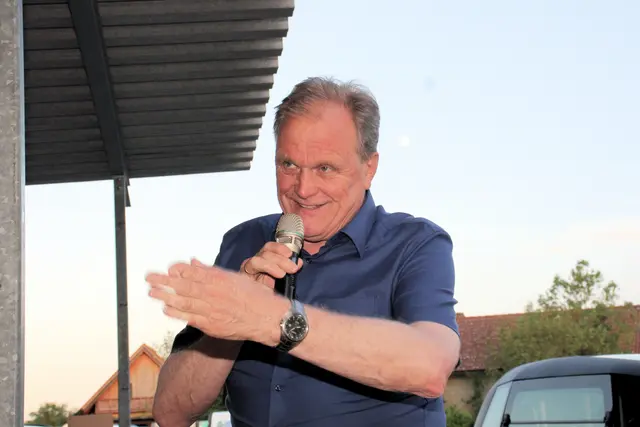 Bürgermeister Erwin Dirnberger war auch bei der Versammlung dabei. | Foto: Cescutti