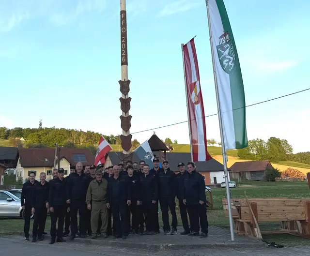 Bezirkssieg für den Maibaum der Feuerwehr Otternitz