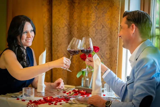 Genussvoll Speisen mit dem erotischen Dinner zu Zweit im RETTER Bio-Natur-Resort.