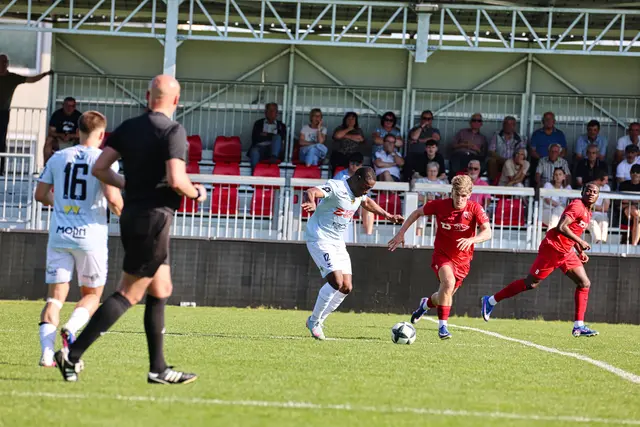Oedts Kicker (r.) kicken fortan in der Landesliga. | Foto: Reischl