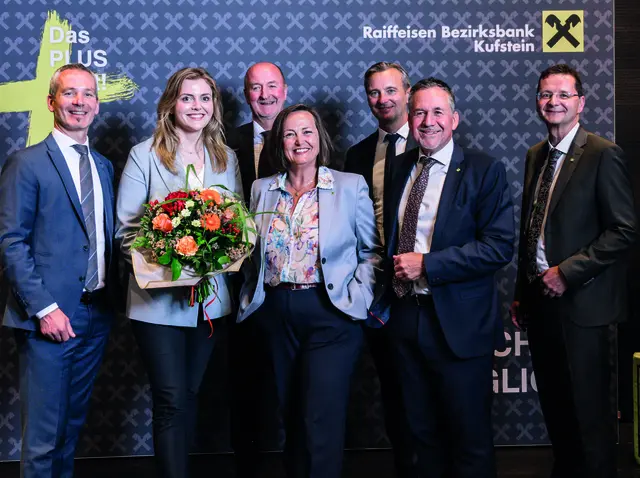 Dir. Mag. David Bramberger, Daniela Gruber, Msc, Ing. Johann Neuhauser, Dir. Mag. (FH) Elke Pagitz, MBA, Dir. Bernhard Schwaiger, Dir. Michael Rieser, Kaspar Fuchs, CSE (v.l.). | Foto: Alex Gretter