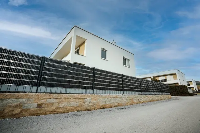 Sunbooster VERTICAL + Zaun-PV-Anlage | Foto: SUNBOOSTER GmbH