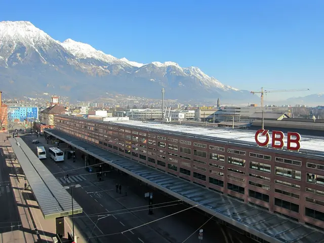 Nach der heftigen Attacke am Innsbrucker Hauptbahnhof am 20. Mai, bei dem ein 41-jähriger Deutscher schwere Kopfverletzungen erlitt, konnte nun ein Tatverdächtiger festgenommen werden. Der zweite ist noch flüchtig. | Foto: Ray Ray