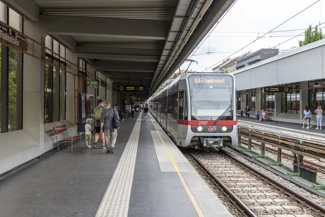 Die U6-Station Thaliastraße sieht tagtäglich Hunderte von Personen. In der Nacht wird sie ab Juni nur noch eingleisig halten. (Archiv) | Foto: Helmer M.