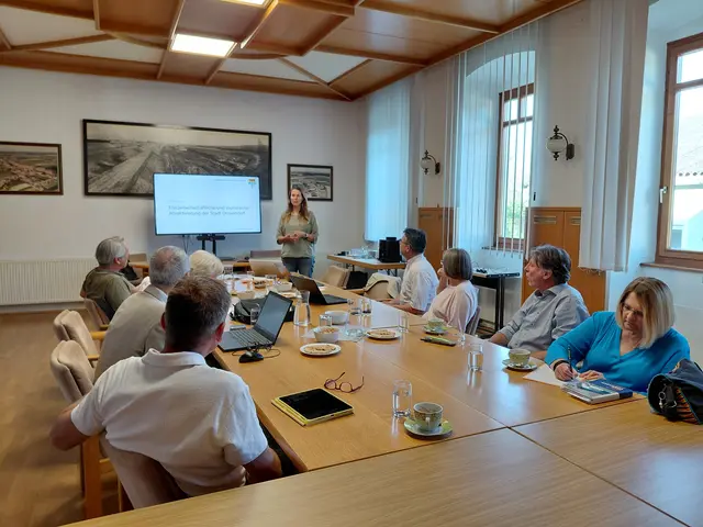 Im Rahmen eines intensiven Bewertungsprozesses hat das Leader-Gremium der Region Waldviertler Wohlviertel in Langau insgesamt 21 eingereichte Projekte geprüft. | Foto: LEADER