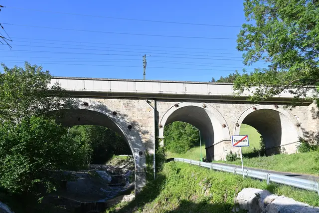 Von Payerbach auf die Stojerhöhe mit herrlichem Ausblick auf Rax und Schneeberg