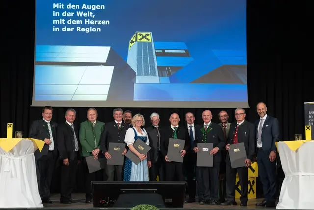Die scheidenden Funktionäre wurden mit Ehrungen bedacht.