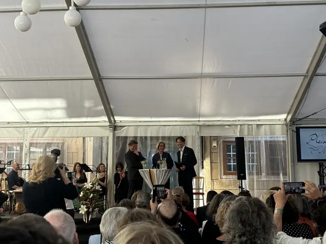 Auch Landeshauptfrau Johanna Mikl-Leitner stattete dem Event einen Besuch ab und sprach einleitende Worte. | Foto: Lukas Leidenfrost