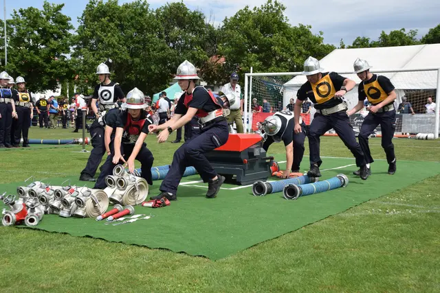 Bezirksfeuerwehren zeigten ihr sportliches Können
