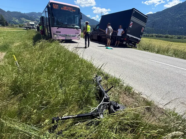 Mit E-Scootern kommt es immer öfter zu Unfällen.  | Foto: ZOOM-Tirol