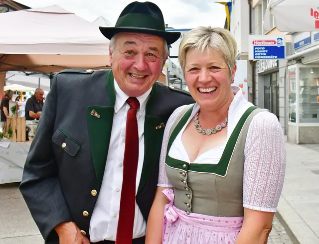 Johann Quirchmayr-Katterl und Kunsthandwerkerin Romana Mairinger aus Ottnang