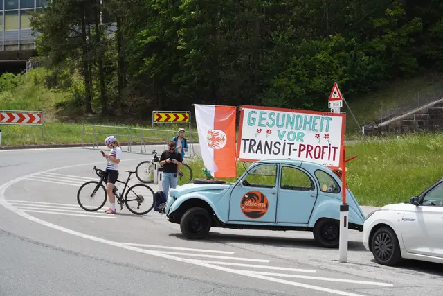 Gerald Depaoli vom Team Gerechtes Innsbruck parkte gut sichtbar. | Foto: Kainz
