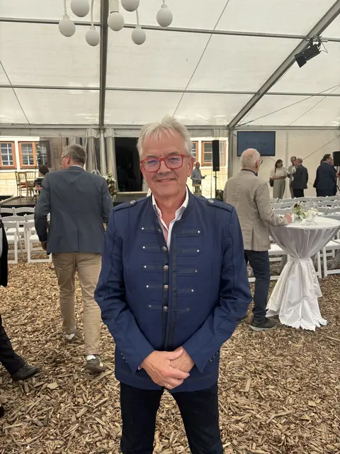 Bürgermeister Gerhard Weil (SPÖ) begrüßte die Öffnung von Schloss Prugg als wichtigen kulturellen Impuls für die Stadt | Foto: Lukas Leidenfrost