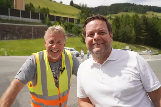 Gerald Depaoli (Team Gerechtes Innsbruck) und der Tiroler FP-Chef Markus Abwerzger | Foto: Kainz