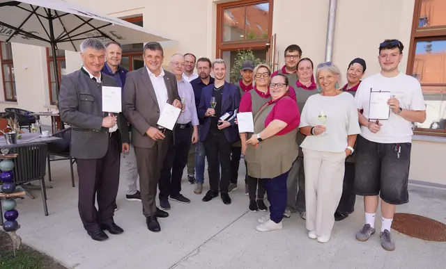 Feine Kaffeehausklassiker im neuen Schlosscafé