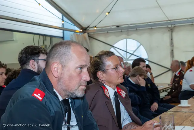 Christian Kogl und Sabine Rimser (vlnr) nicht nur für die Gemeinde im Dienst - auch Mitglieder der FF Maria Lanzendorf. | Foto: cine-motion.at / R. Ivanek