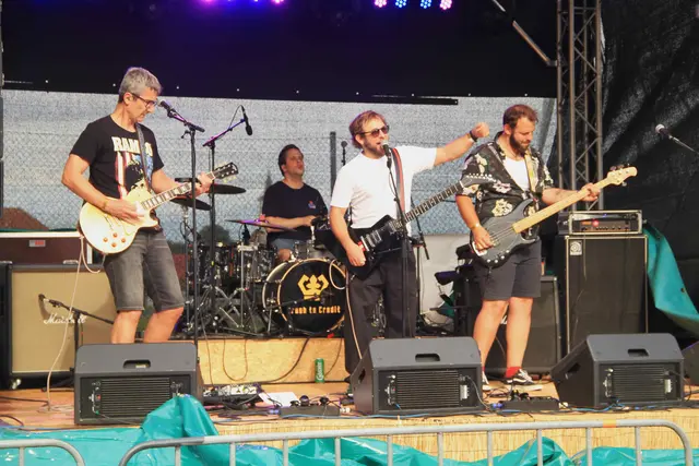 "Doppeldecker" aus Jennersdorf lieferten Punk- und Alternativ-Rock. | Foto: Peter Seper