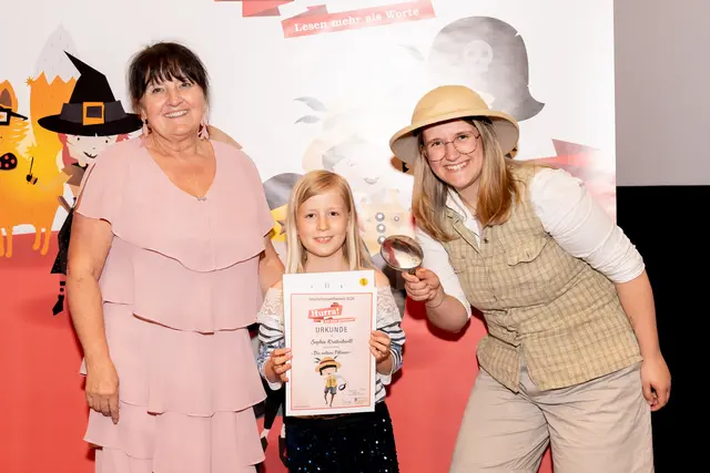 Sophia Kratochwill von der Volksschule Eggersdorf durfte sich ebenfalls über eine Auszeichnung freuen. | Foto: Land Steiermark/Melanie Laimer