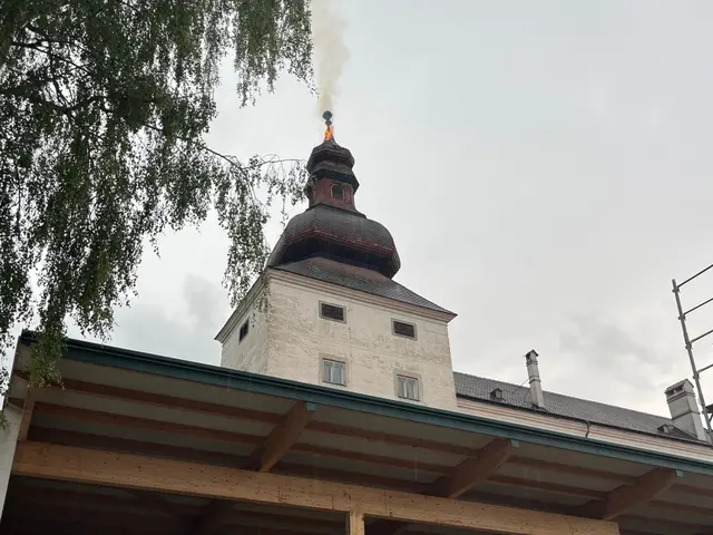 Der Turm stand in Flammen | Foto: FF Waidhofen/Thaya