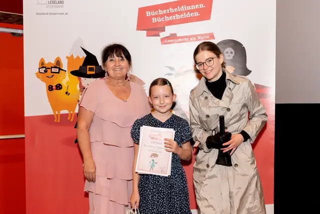 Ausgezeichnet wurde Anna Katharina Feldhofer-Linner von der Volksschule Vorau. | Foto: Land Steiermark/Melanie Laimer