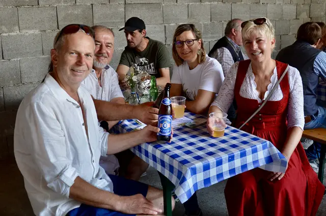 Bürgermeisterin von Seebenstein Marion Wedl mit Gatte Sigi, Amtsleiterin Eva Grabner und Hans Grabner. | Foto: Elisabeth Peinsipp