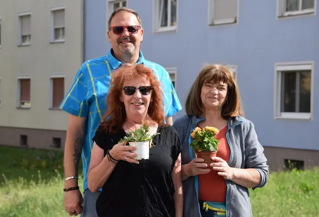 Menschen mit Blumen