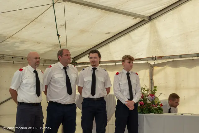 Auszeichnungen bei der Feuerwehr Lanzendorf. | Foto: cine-motion.at / R. Ivanek