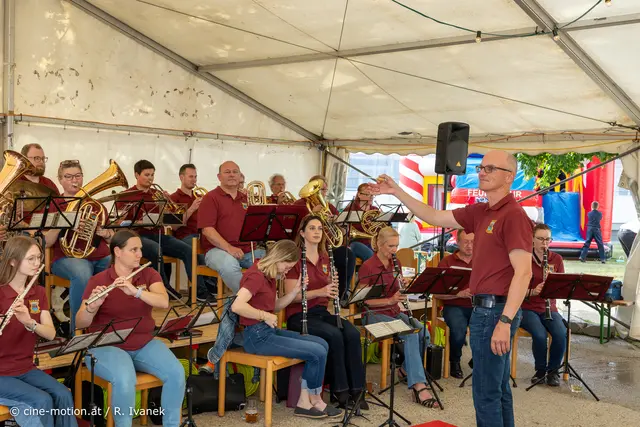 Musikverein Schwechat übernimmt die musikalische Begleitung zum Dämmerschoppen. | Foto: cine-motion.at / R. Ivanek