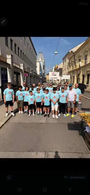 Die U13 der NSG St. Pölten Süd unterstützte gemeinsam mit Trainern und freiwilligen Eltern die Athletinnen und Athleten entlang der Laufstrecke und half tatkräftig bei der Versorgung mit | Foto: Cornelia Strobl