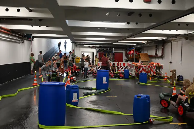 Für die Kleinsten wartete am Tag der Feuerwehr ein aufregender Parcours im Keller des Einsatzzentrums. | Foto: FF Reutte