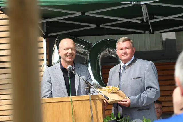 Josef Lumetzberger, Bürgermeister Erwin Neubauer | Foto: MeinBezirk Perg/Köck