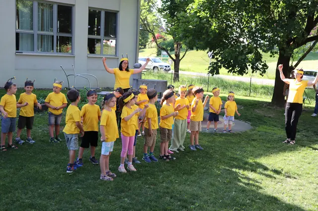 Ausgelassenes Treiben beim Familienfest des Kindergartens Rassach
