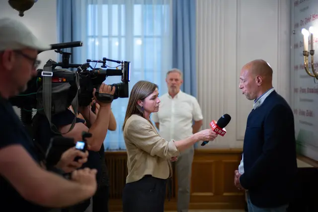 Interview fürs Fernsehen mit Helmut Fiedler. | Foto: Santrucek