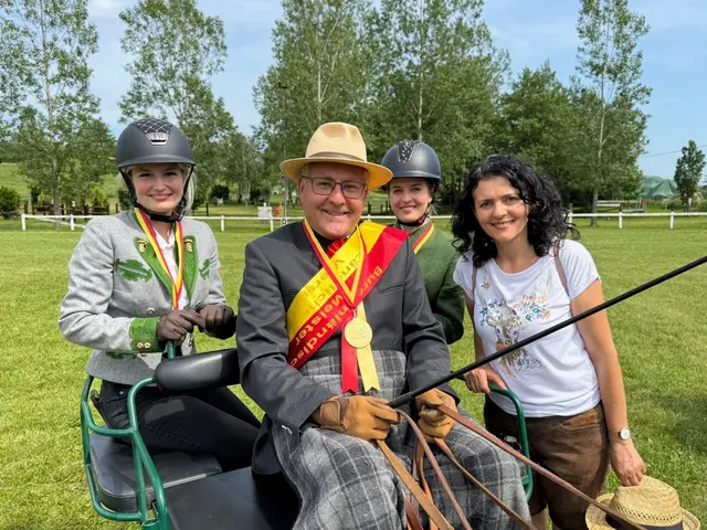 Das siegreiche Team. Landessieger Klaus Fischl. | Foto: Reiterhof Rössler