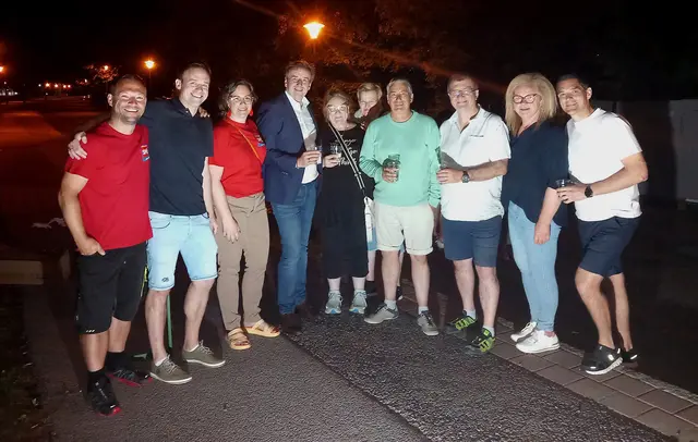 Erfolgreicher Enten-Grand Prix mit Dämmerschoppen in und an der Pinka