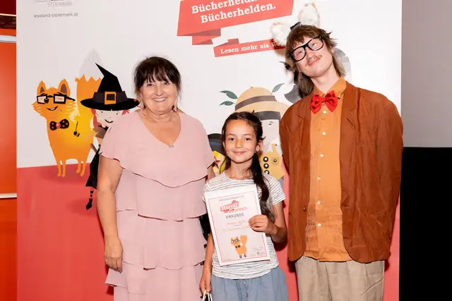 Bücherheldin: Johanna Leitner von der Volksschule St. Peter Freienstein | Foto: Land Steiermark/Melanie Laimer