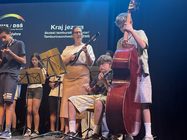 Die Schultamburica-Gruppe sorgte mit einem stimmungsvollen Konzert für musikalische Höhepunkte beim Jubiläumsfest. | Foto: Rosenberger Victoria/MeinBezirk