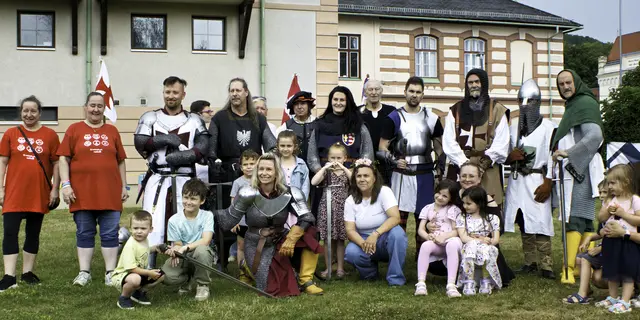 Gruppenbild mit den Esterhazy Husaren | Foto: Markus Achleitner