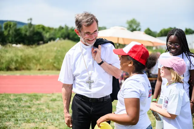 600 Ministranten feierten mit Erzbischof Josef Grünwidl