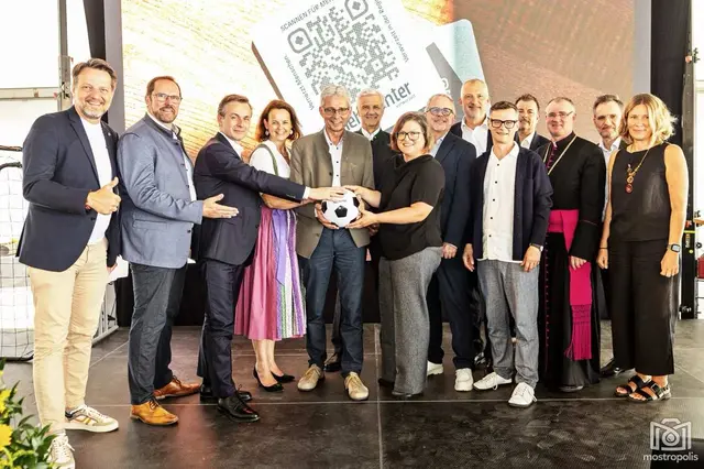 Gerhard Riegler, Markus Brandstetter, Martin Hauer, Andrea Halbartschlager, Hans Luger, Wilfried Czeitschner, Petra Sattler, Günter Klein, Andreas Weber, Berhard Herzog, Gerald Urban, Martin Hochedlinger, Martin Honzig, Claudia Haubenwallner. | Foto: mostropolis.at