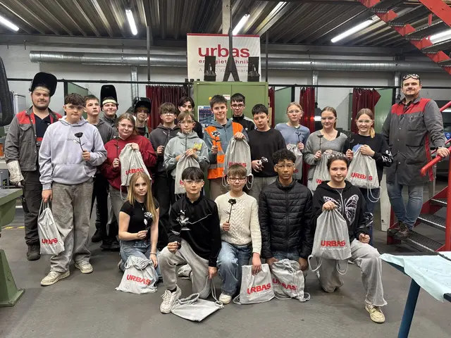 Schüler der Klasse 3A bei der Firma Urbas | Foto: Mittelschule Kühnsdorf