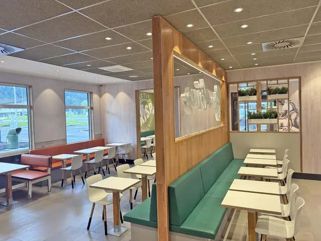Der neu gestaltete Gastraum bietet nun mehr Platz und ein zeitgemäßes Design für die Gäste. | Foto: Michael Öhler