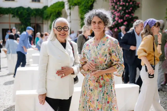 Die Ausstellung bildet den Abschluss des Forschungsprojekts Broken Collection. Am Bild links Prof. Gabriela Krist, Projektleiterin UNESCO Chair for Conservation und Ausstellungskuratorin Christina Stadlbauer. | Foto: Walter Skokanitsch