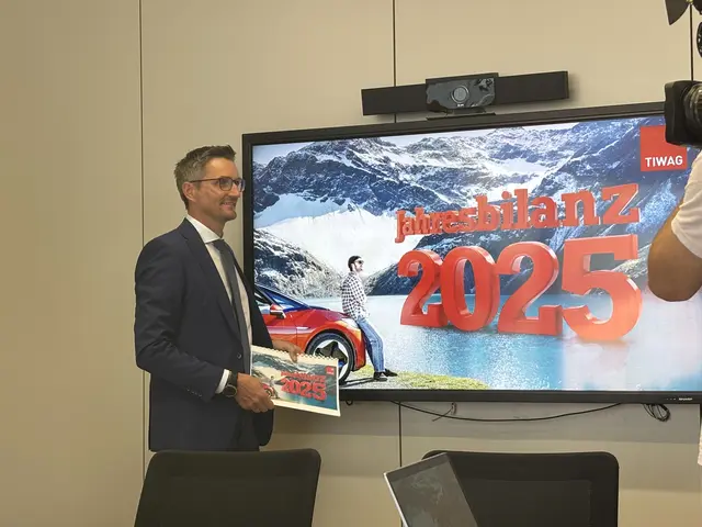 Michael Kraxner, TIWAG-Vorstandsdirektor, präsentiert die TIWAG Jahresbilanz 2025. | Foto: MeinBezirk