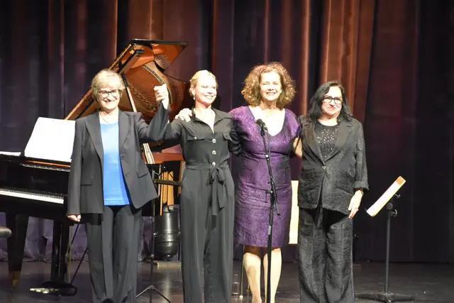 Arabella Cortesi, Katharina Straßer, Angelika Kirchschlager, Maria Happel. | Foto: Mirjam Preineder