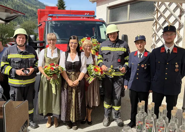 Neues Einsatzfahrzeug feierlich gesegnet
