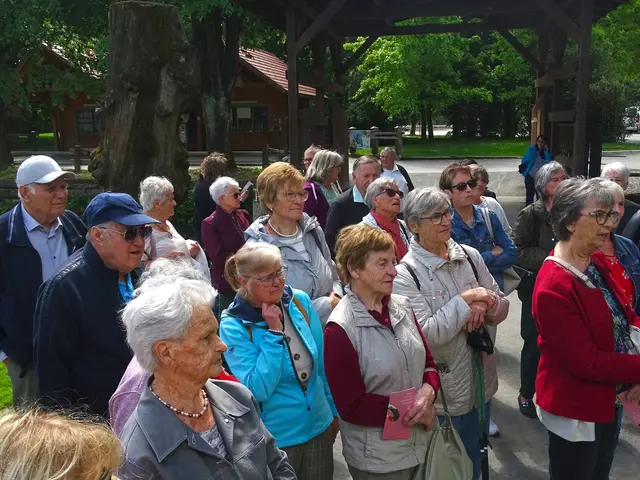 Die Damen und Herren der Reisegreppe beim Ausflug. | Foto: Peter Korb