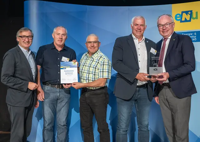 Herbert Greisberger (eNu), Ernst Gölß, EB Gerold Fichtinger, Bürgermeister Roland Zimmer, Landeshauptfrau-Stellvertreter Stephan Pernkopf. | Foto: NLK/Burchhart